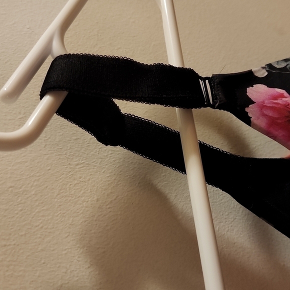 Torrid Curves Full Coverage Floral Bra - Picture 5 of 8